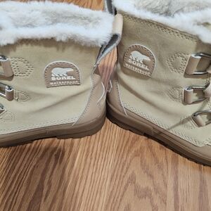 Sorel Tan Faux-Fur Lace-Up Waterproof Boots